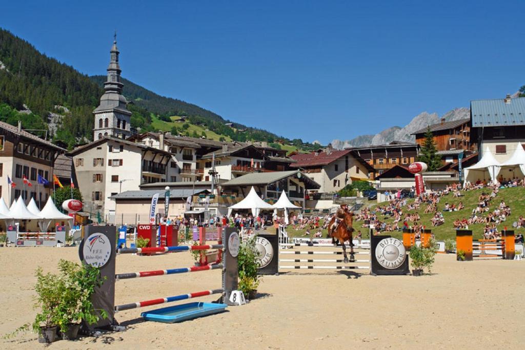 Hotel La Montagne La Clusaz Exteriér fotografie