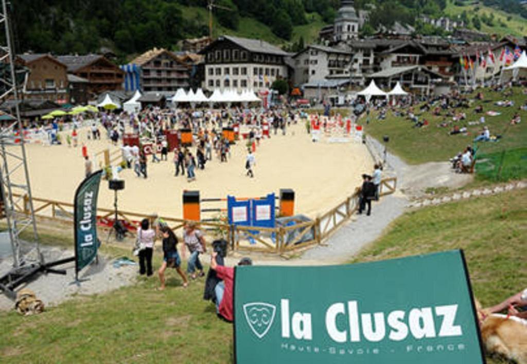 Hotel La Montagne La Clusaz Exteriér fotografie